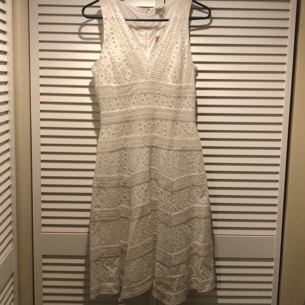 Sleeveless dress